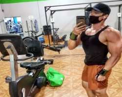 The star loves to exercise and keep himself fit.